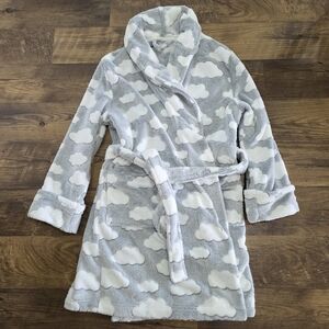 Sonoma Plush Cloud-Print Robe in Gray and White